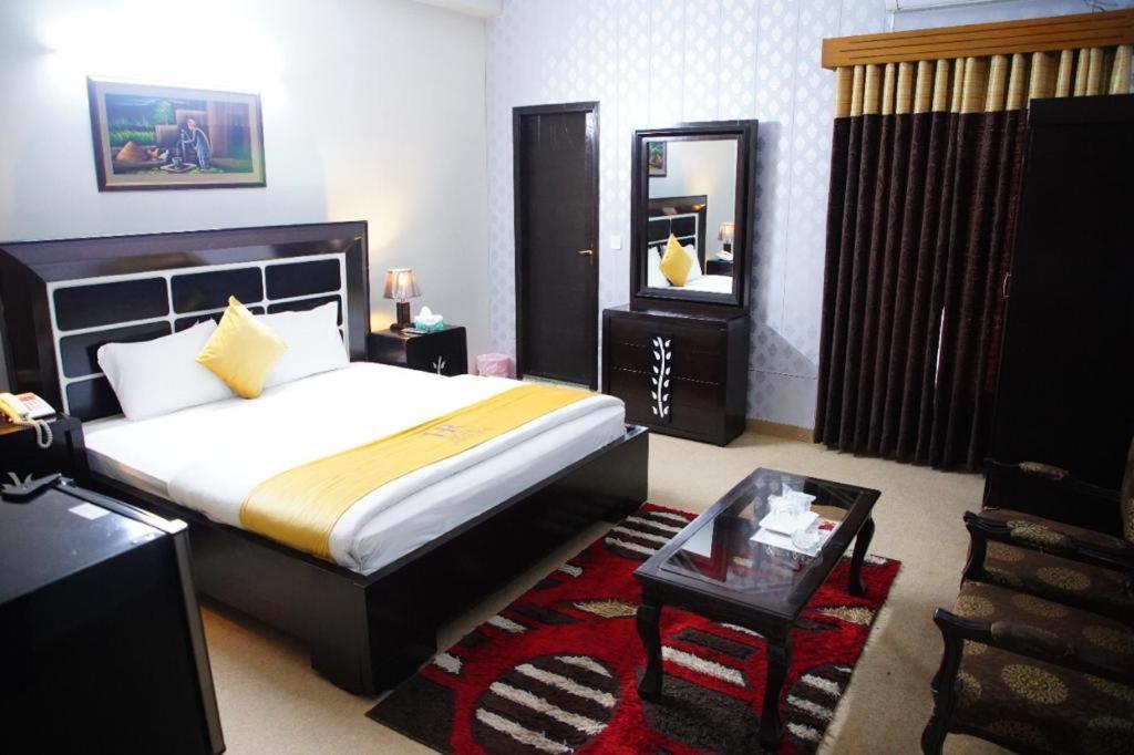 Hotel Red Line Islamabad Ngoại thất bức ảnh