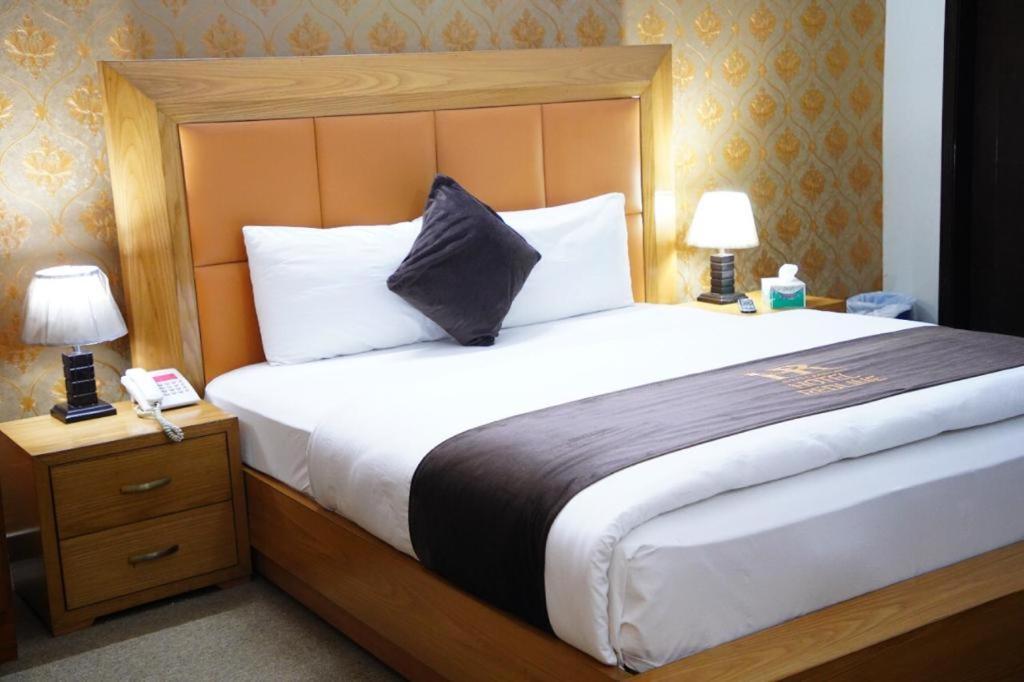 Hotel Red Line Islamabad Ngoại thất bức ảnh