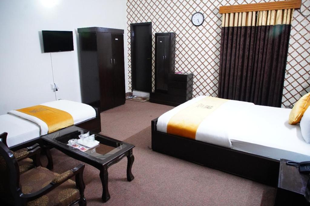 Hotel Red Line Islamabad Ngoại thất bức ảnh